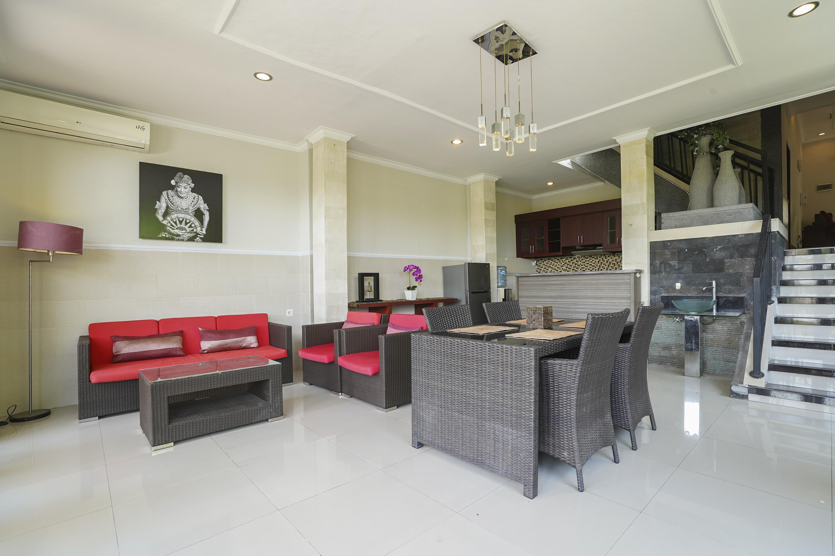 Oyo 2321 Griya Shanti Homestay 케트웰 외부 사진